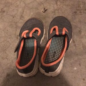 Slip on’s tennis shoes